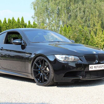 BMW M3 E92 mit Elegance E1 Glossy Black | © HS Motorsport